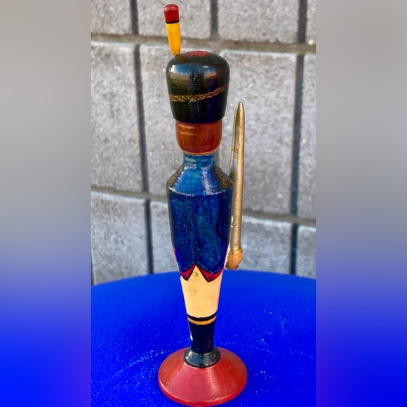 Antique Turned Hand Painted Wooden Armed Decorated Russian Toy Soldier - Picture 16 of 16